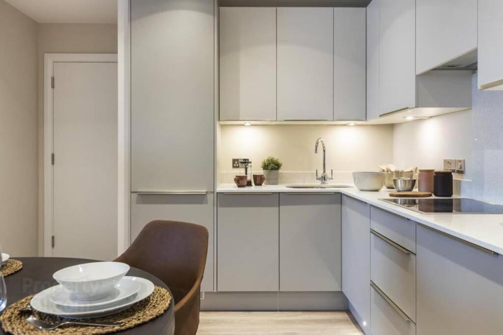 5* Luxury, City Centre, Brand New Development Белфаст Екстериор снимка
